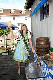 Hopfenkönigin Christa Thalmaier (Foto. Ingrid Grossmann)